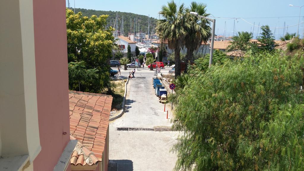 Antik Ridvan Hotel Çeşme Esterno foto